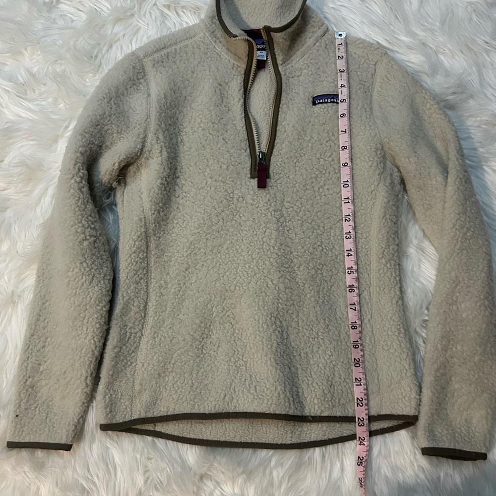 Patagonia Off-White Fleece Jacket